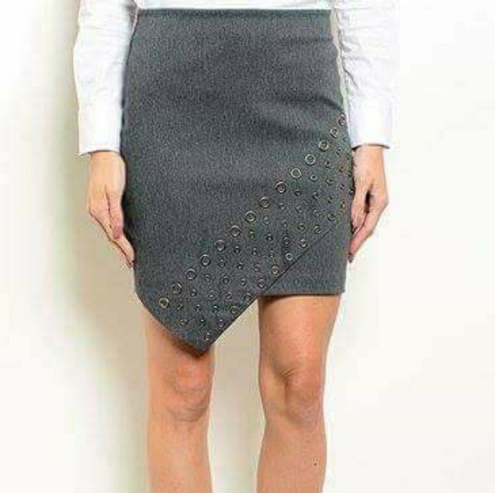 NEW BY Must Have - Angeled Edge Grey Skirt